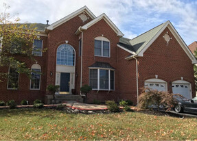 43694 Lucketts Bridge Cir in Ashburn, VA - Building Photo