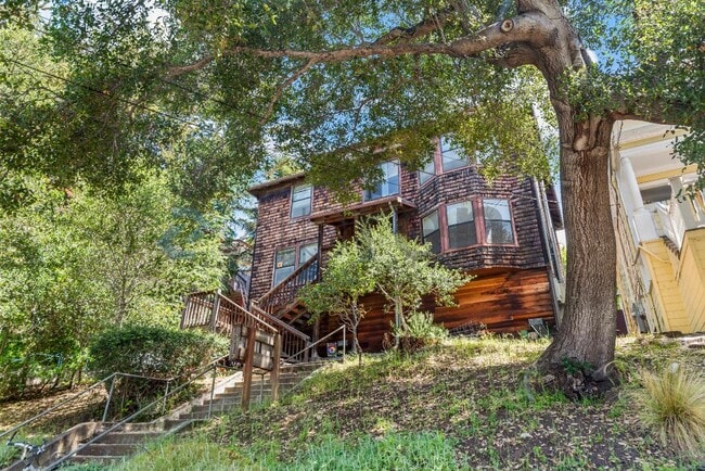 1315 Spruce St in Berkeley, CA - Building Photo - Building Photo