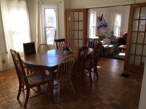 35 Elm St, Unit 2 in Somerville, MA - Foto de edificio - Building Photo