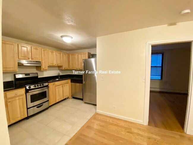 222 Cambridge St, Unit 1 in Boston, MA - Building Photo - Building Photo