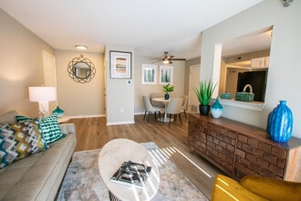 Park Edge in Lenexa, KS - Building Photo - Building Photo