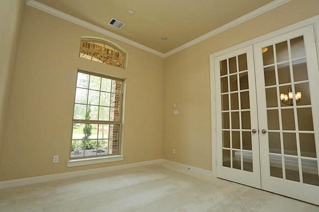 property at 2606 Meadowlark Hills Ct