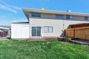 7716 S 415 E in Midvale, UT - Building Photo