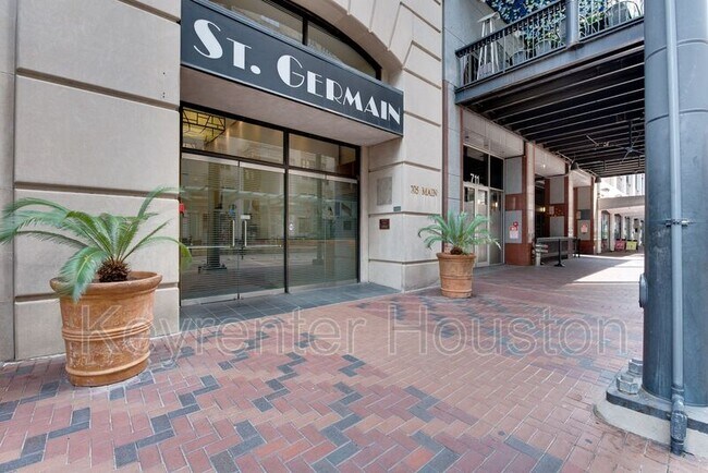 705 Main St in Houston, TX - Building Photo - Building Photo