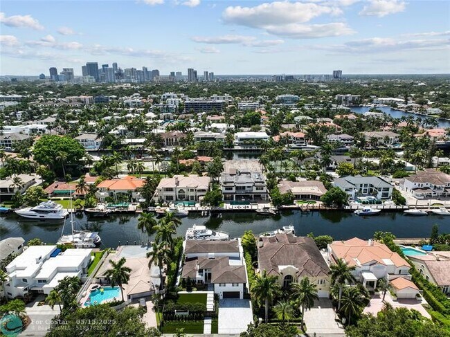325 Seven Isles Dr in Fort Lauderdale, FL - Building Photo - Building Photo
