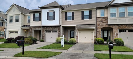 9824 Precious Stone Dr in Wake Forest, NC - Building Photo - Building Photo