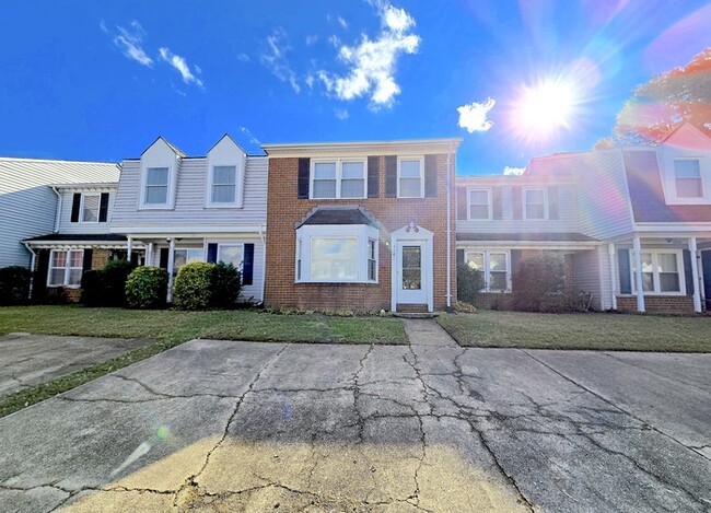 5221 Johnstown Ln in Virginia Beach, VA - Building Photo - Building Photo