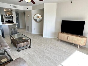 1401 S McCall Rd in Englewood, FL - Building Photo - Building Photo