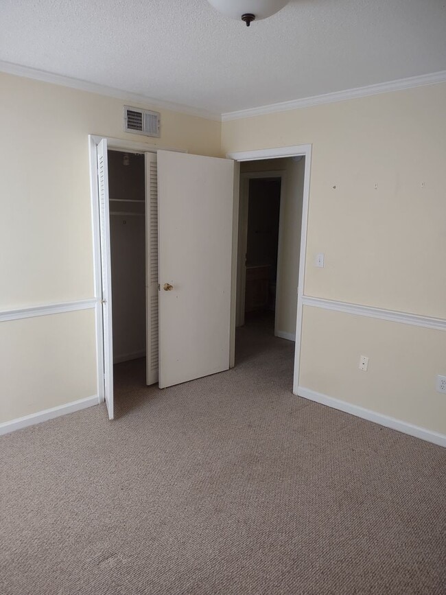 5516 Lakeshore Dr in Columbia, SC - Building Photo - Building Photo