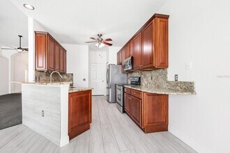 1976 Fruitridge St in Brandon, FL - Building Photo - Building Photo