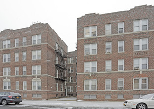 3345 Murray St in Flushing, NY - Foto de edificio - Building Photo