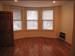 314 Webster Ave in Jersey City, NJ - Building Photo - Building Photo