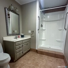 6 Cove Rd in Brookfield, CT - Building Photo - Building Photo