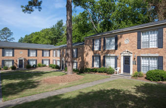 Wesleyan Gardens Apartments in Macon, GA - Building Photo - Building Photo