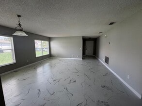 714 Crystal Bay Ln in Orlando, FL - Building Photo - Building Photo