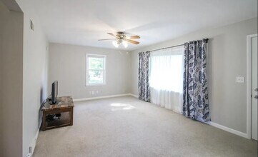 3904 Bowdoin St in Des Moines, IA - Building Photo - Building Photo