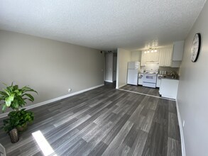 1005 Hickory Hill Ln in Nashville, TN - Building Photo - Building Photo
