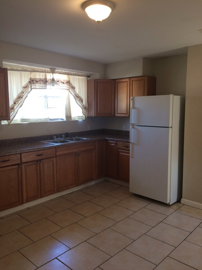 2350 Lyndell Dr Apartments and Nearby Chalmette Apartments For Rent