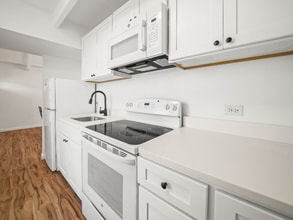 511 Club Cir in Lakeshore, FL - Foto de edificio - Building Photo