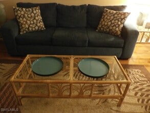 11500 Caravel Cir in Ft. Myers, FL - Foto de edificio - Building Photo