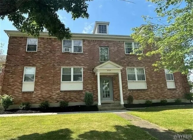 property at 465 Wehrle Dr