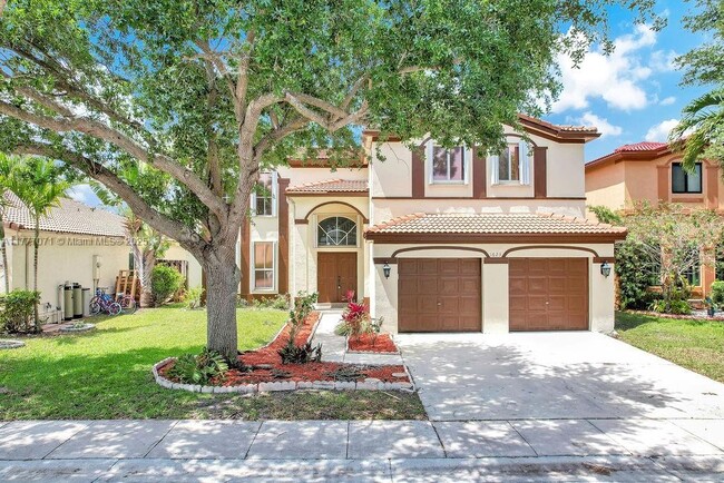 property at 1623 E Harmony Lake Cir