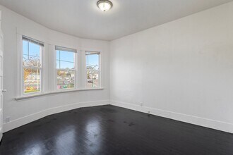 1733 Foothill Blvd in Oakland, CA - Building Photo - Building Photo