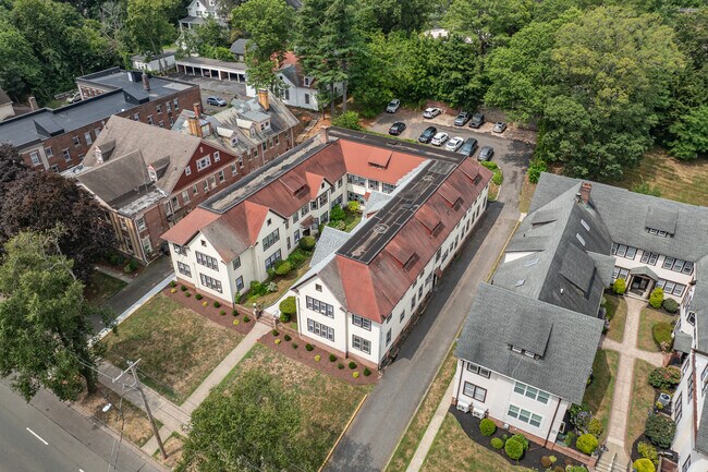 408 Whitney Ave in New Haven, CT - Building Photo - Building Photo