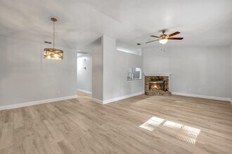 136 W Whetherbine Way in Tallahassee, FL - Building Photo - Building Photo