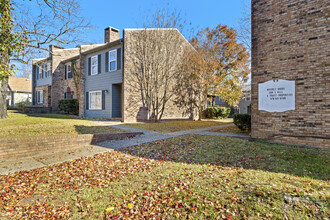 280 S Hill Ave in Fayetteville, AR - Foto de edificio - Building Photo