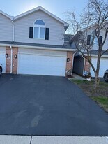 8316 High Point Cir in Darien, IL - Building Photo