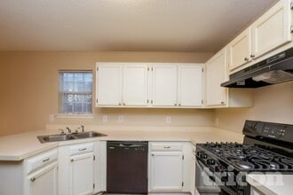 5002 Ceylon Dr in Austell, GA - Building Photo - Building Photo