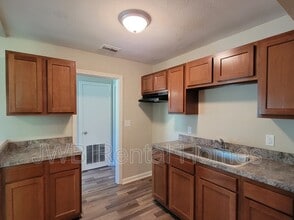 2820 Calloway Cir in Jacksonville, FL - Building Photo - Building Photo