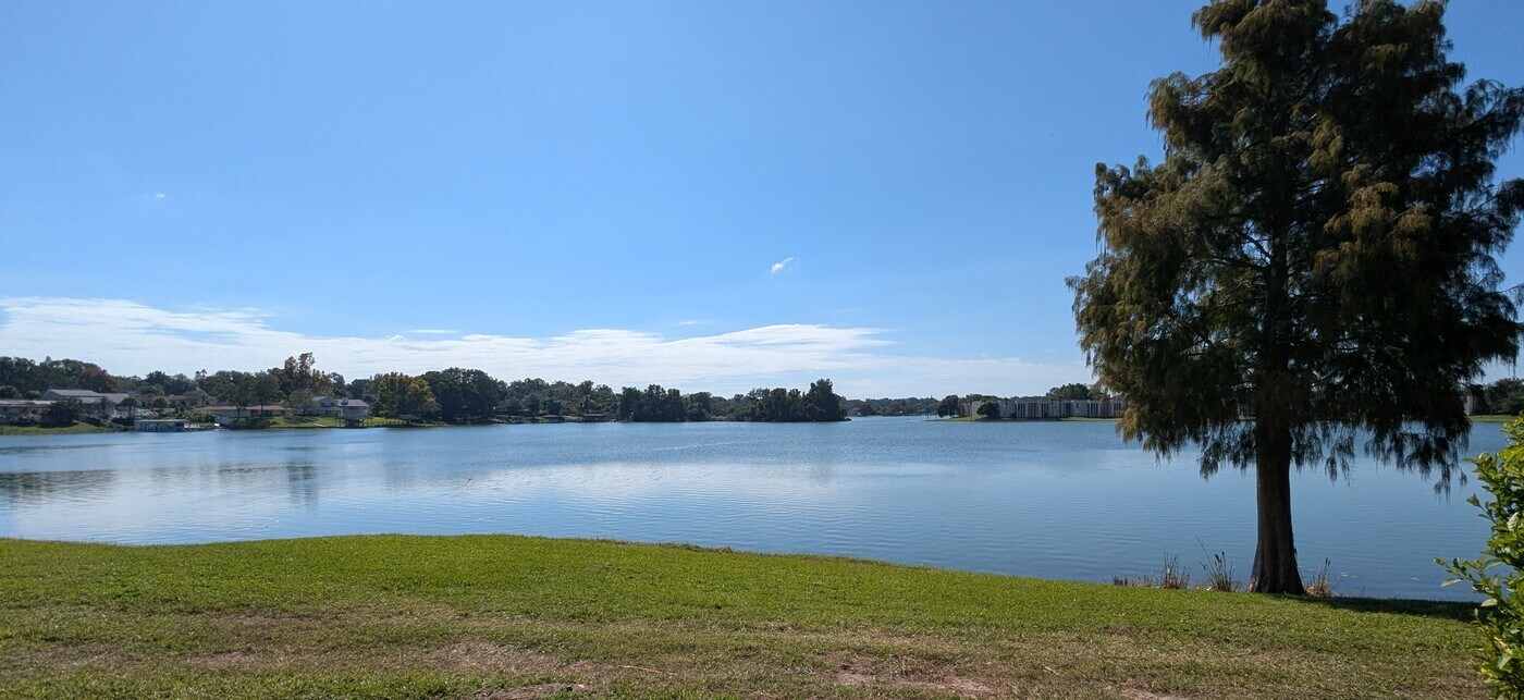 578 Orange Dr, Unit 87 in Altamonte Springs, FL - Building Photo
