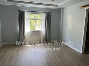 3624 E Oak Grv St in Newberg, OR - Building Photo - Building Photo