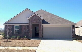 132 Lucille Dr in Maurice, LA - Building Photo