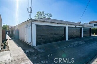 1841 W Crestwood Ln in Anaheim, CA - Building Photo - Building Photo