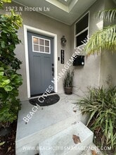 1973 N Hidden Ln in Long Beach, CA - Building Photo - Building Photo