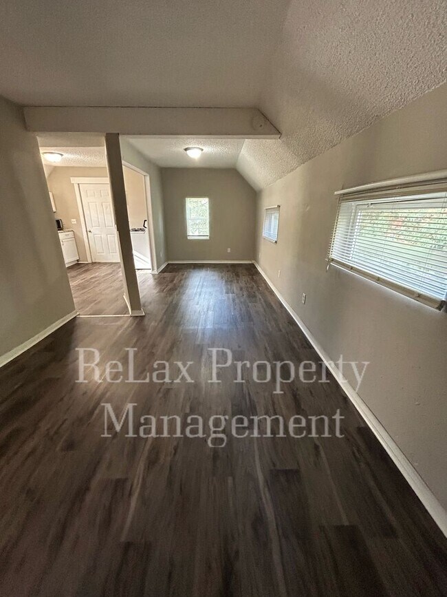 property at 207 Avon St