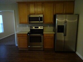 1302 River Club Dr NE in Conyers, GA - Foto de edificio - Building Photo