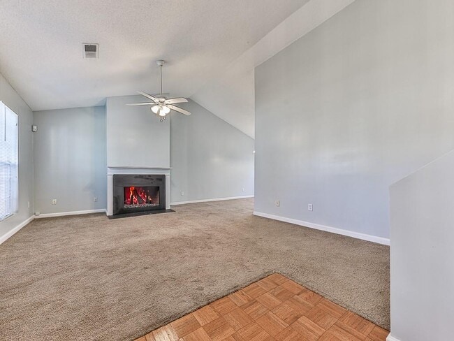 4375 Yellow Rose Dr in Austell, GA - Building Photo - Building Photo