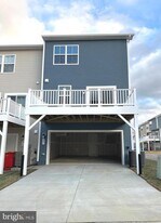 27 Rolling Branch Dr in Ranson, WV - Building Photo