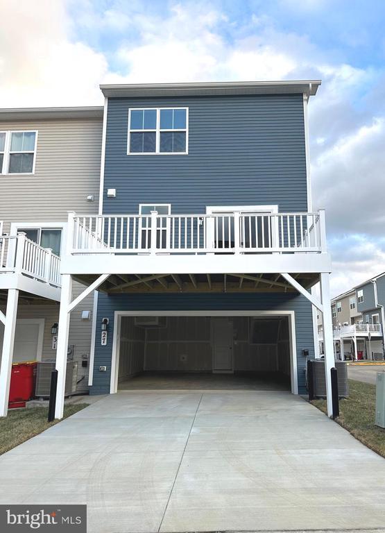 property at 27 Rolling Branch Dr