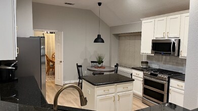 9112 Brinson Dr in Fort Worth, TX - Building Photo - Building Photo