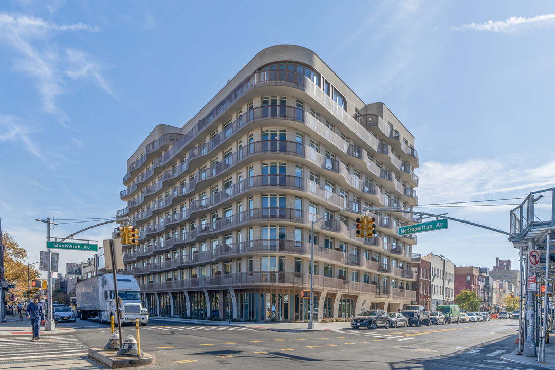 The Wave in Brooklyn, NY - Foto de edificio