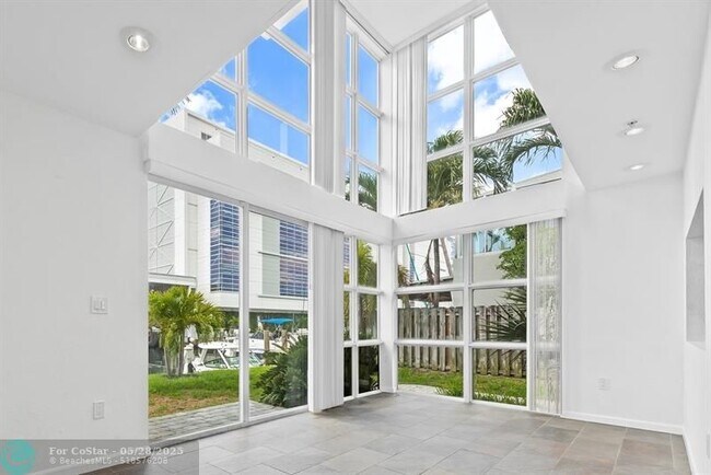 property at 1490 SE 15th St