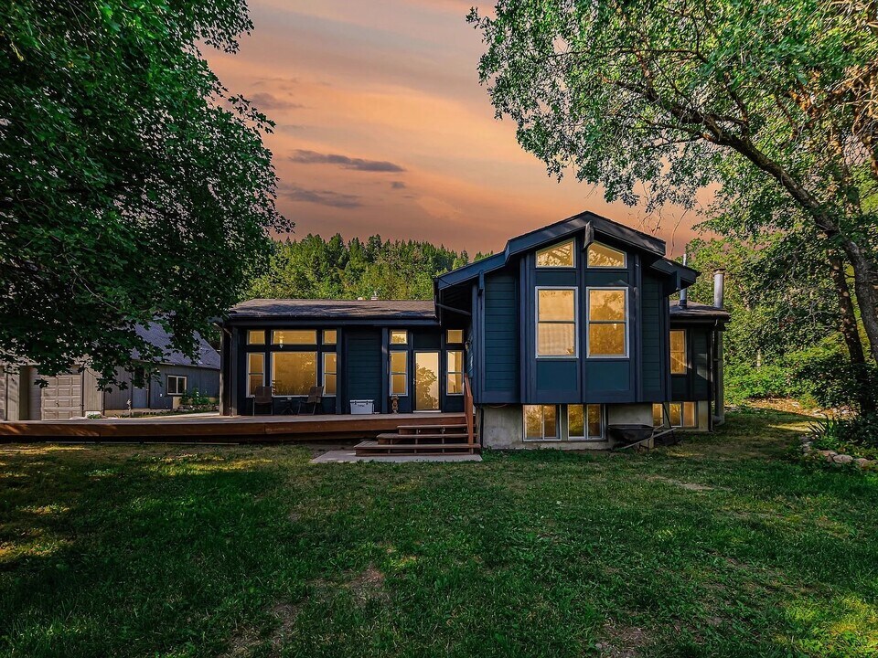 1989 N 3775 E in Eden, UT - Building Photo