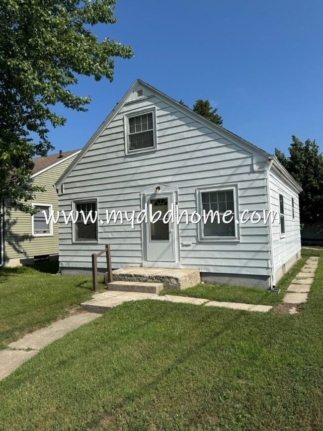 property at 2925 Chestnut St