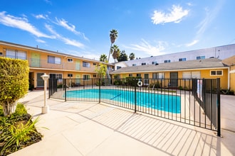 803 Java Ave Inglewood, CA 90301 in Inglewood, CA - Building Photo - Interior Photo