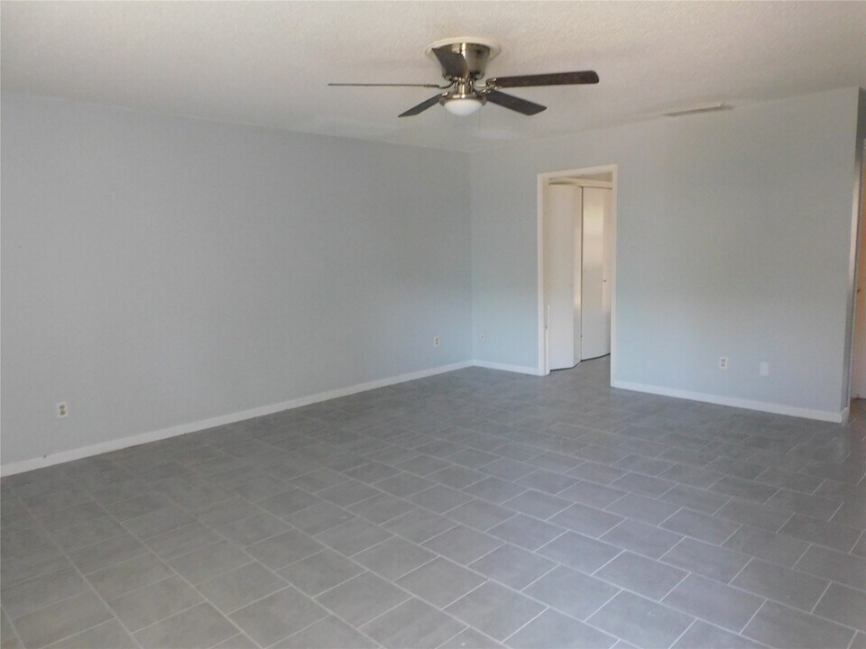 414 1st St in Galveston, TX - Building Photo